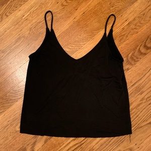 Black cropped tank